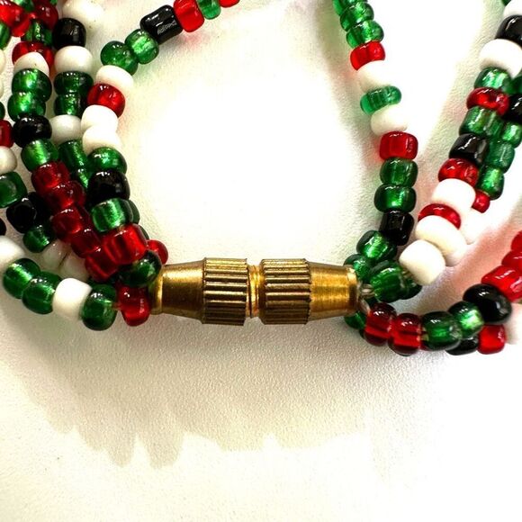 Red and green seed beaded multi strand necklace - Picture 8 of 11